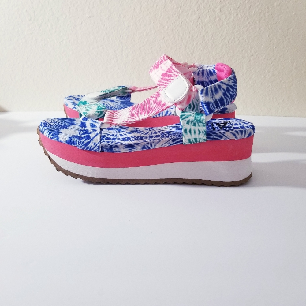 Dirty Laundry  tie dye wedge sandal - Picture 6 of 9